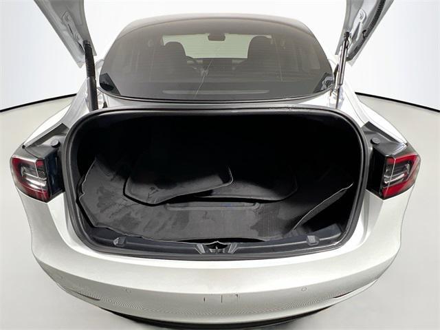 Photo of 2021 Pearl White Multi-Coat Tesla Model 3