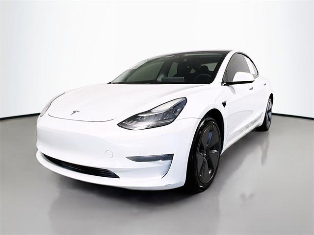 Photo of 2021 Pearl White Multi-Coat Tesla Model 3