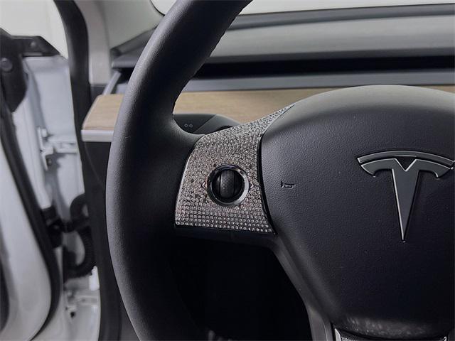 Photo of 2021 Pearl White Multi-Coat Tesla Model 3