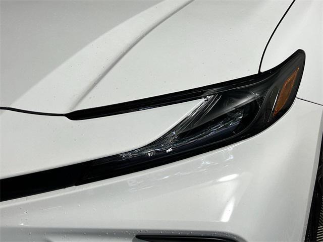 Photo of 2025 Ice Toyota Camry