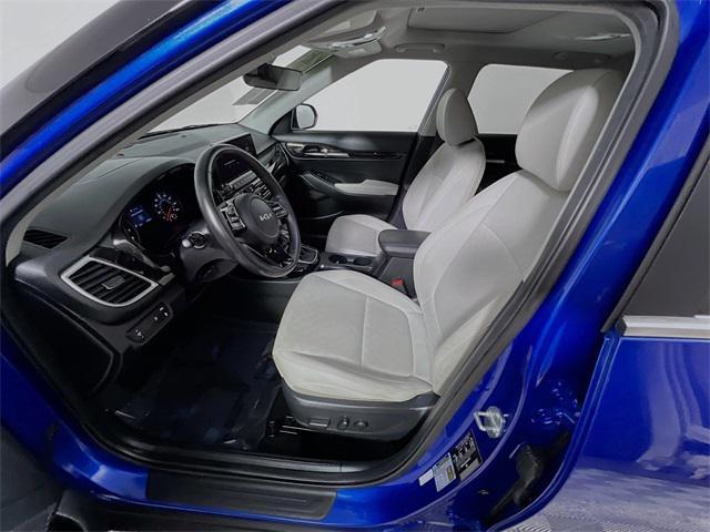 Photo of 2023 Neptune Blue Kia Seltos