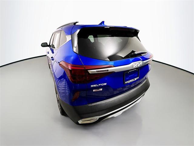 Photo of 2023 Neptune Blue Kia Seltos