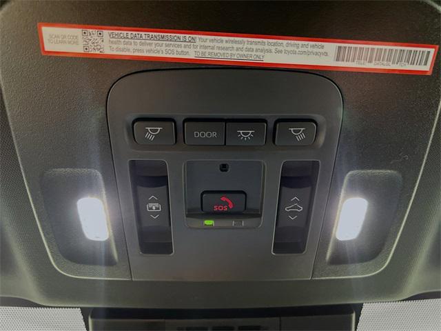 Photo of 2025 Wind Chill Prl Toyota Camry