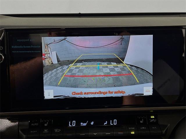Photo of 2025 Wind Chill Prl Toyota Camry