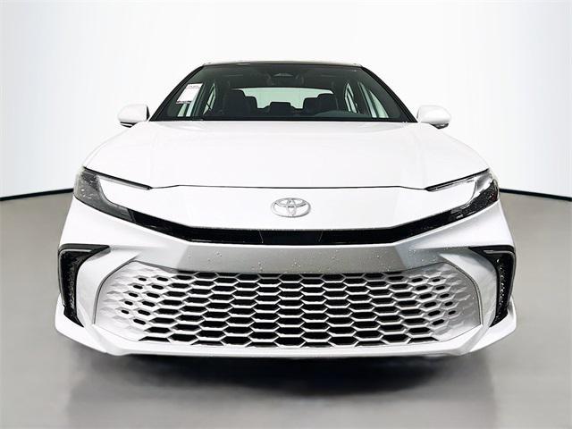 Photo of 2025 Wind Chill Prl Toyota Camry