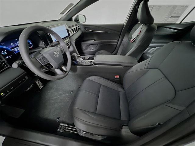 Photo of 2025 Wind Chill Prl Toyota Camry