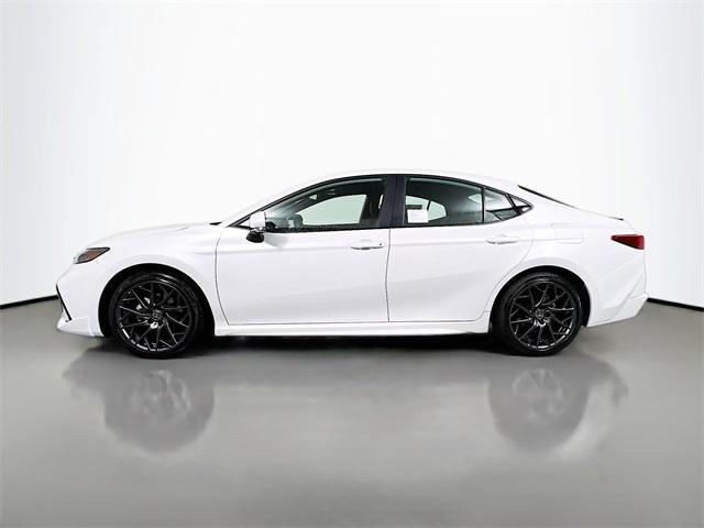 Photo of 2025 Wind Chill Prl Toyota Camry
