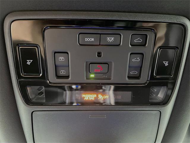 Photo of 2025 Wind Chill Prl Toyota Grand Highlander Hybrid