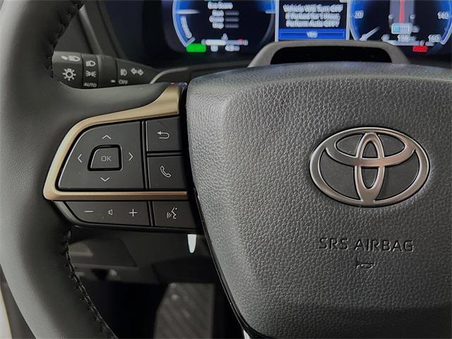 Photo of 2025 Wind Chill Prl Toyota Grand Highlander Hybrid