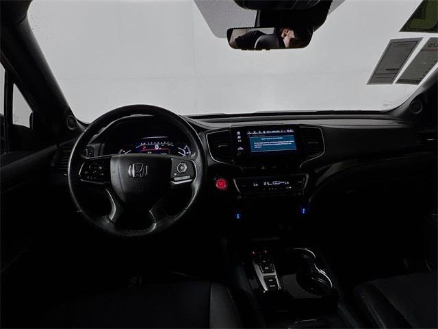Photo of 2022 Crystal Black Pearl Honda Passport