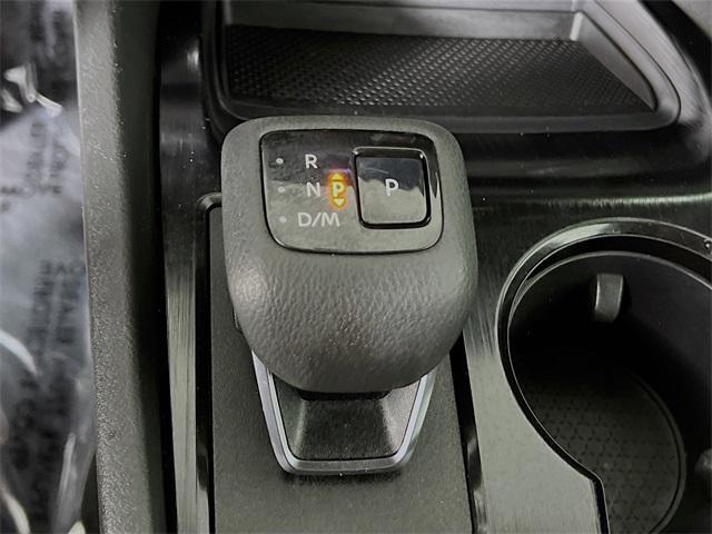 Photo of 2023 Glacier White Nissan Rogue