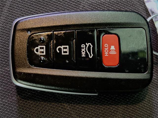Photo of 2019 Magnetic Gray Metallic Toyota Tacoma