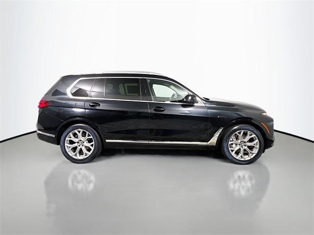 Photo of 2023 Black Sapphire Metallic BMW X7