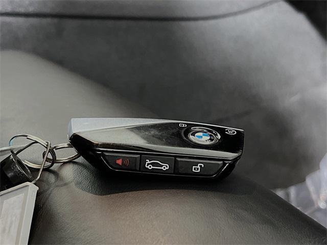 Photo of 2023 Black Sapphire Metallic BMW X7