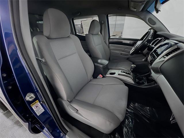 Photo of 2015 Blue Ribbon Metallic Toyota Tacoma