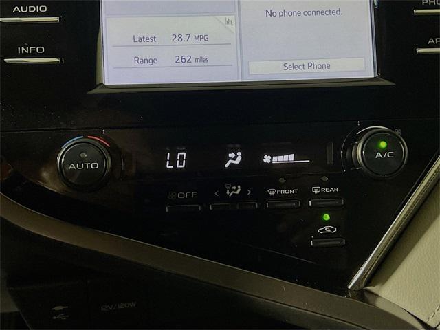 Photo of 2018 Midnight Black Metallic Toyota Camry
