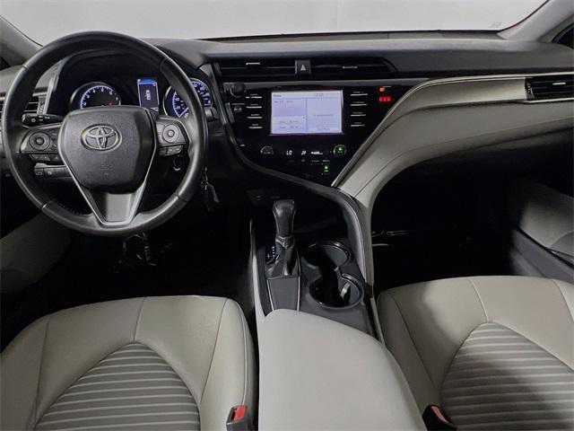 Photo of 2018 Midnight Black Metallic Toyota Camry