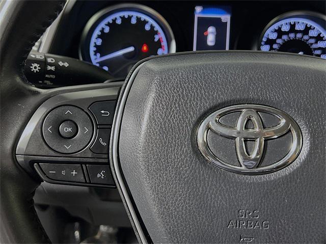 Photo of 2018 Midnight Black Metallic Toyota Camry