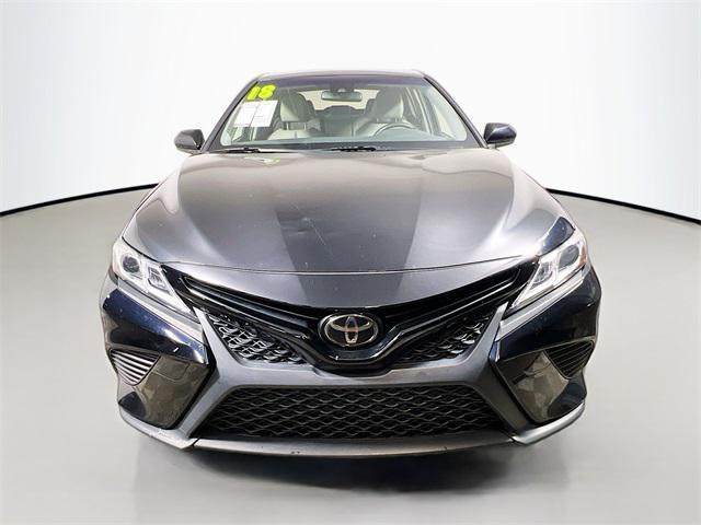 Photo of 2018 Midnight Black Metallic Toyota Camry