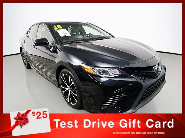 Photo of 2018 Midnight Black Metallic Toyota Camry