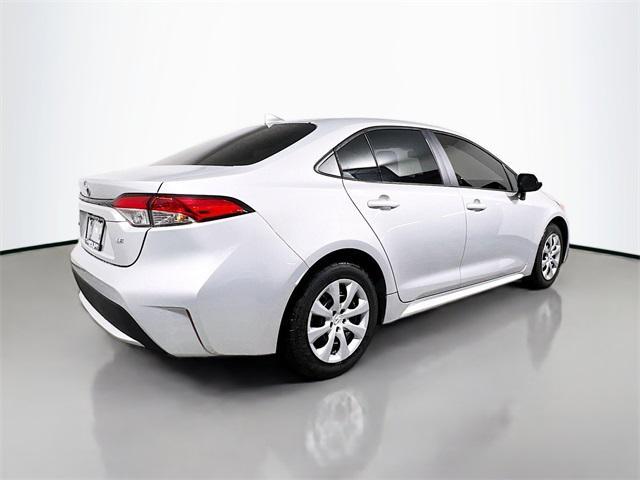 Photo of 2022 Classic Silver Metallic Toyota Corolla