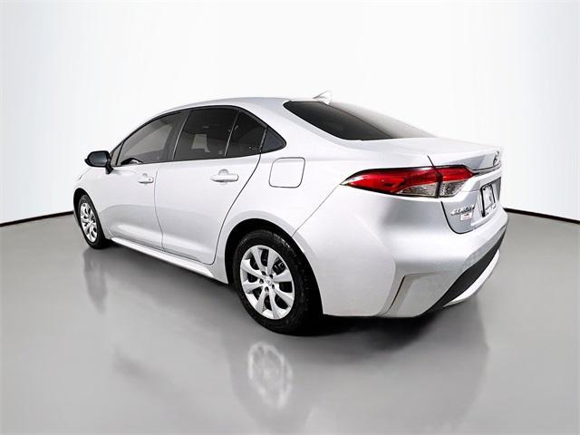Photo of 2022 Classic Silver Metallic Toyota Corolla