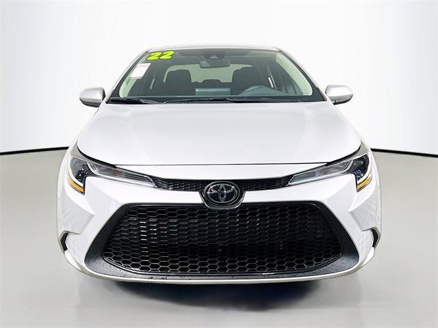 Photo of 2022 Classic Silver Metallic Toyota Corolla