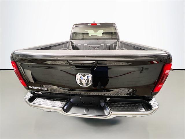 Photo of 2024 Diamond Black Crystal Pearlcoat RAM 1500