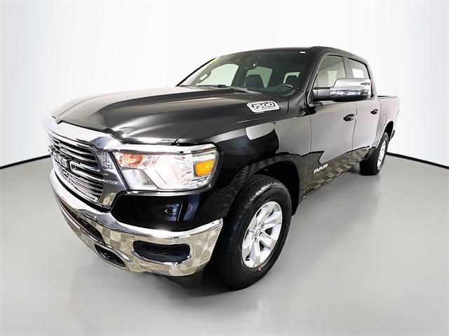 Photo of 2024 Diamond Black Crystal Pearlcoat RAM 1500