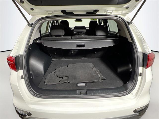 Photo of 2020 Clear White Kia Sportage