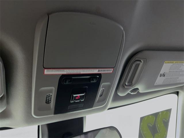 Photo of 2022 White Toyota Camry