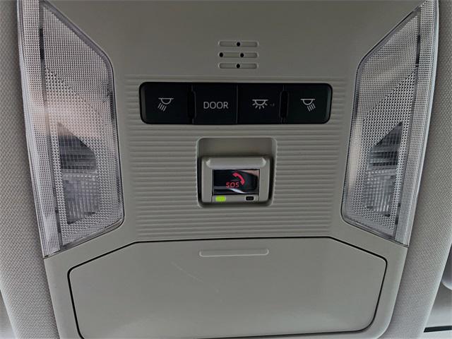 Photo of 2025 Ice Cap Toyota RAV4