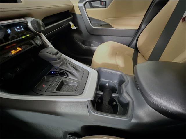Photo of 2025 Ice Cap Toyota RAV4