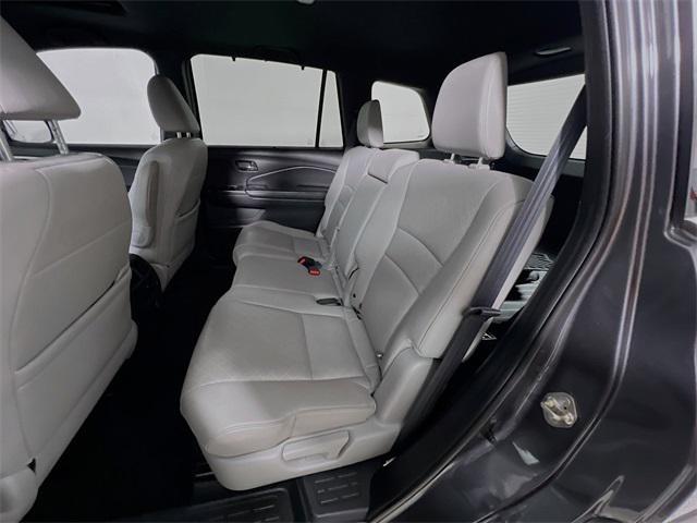 Photo of 2019 Modern Steel Metallic Honda Passport