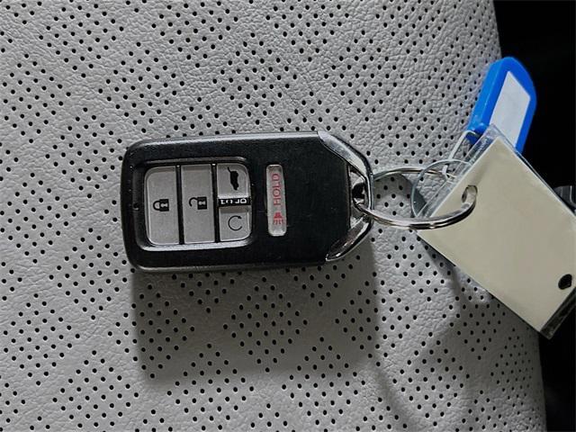Photo of 2019 Modern Steel Metallic Honda Passport