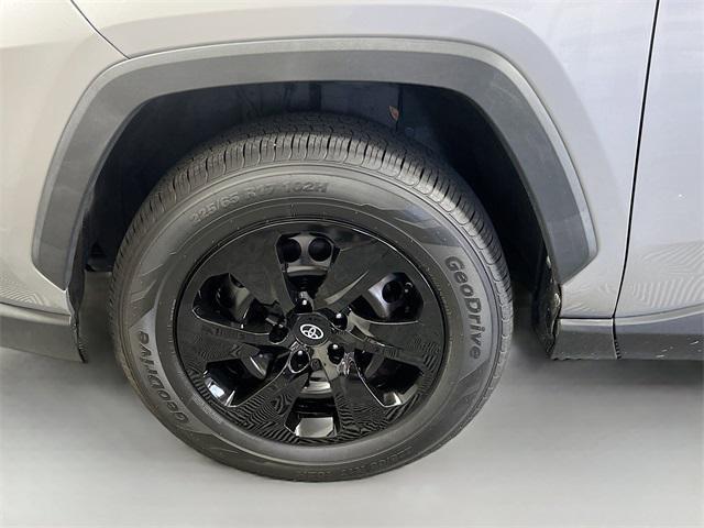 Photo of 2021 Silver Sky Metallic Toyota RAV4