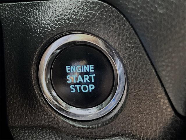 Photo of 2019 White Toyota RAV4