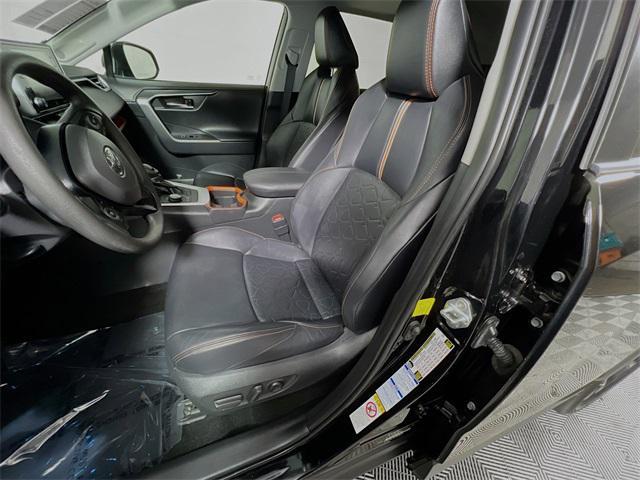 Photo of 2019 White Toyota RAV4