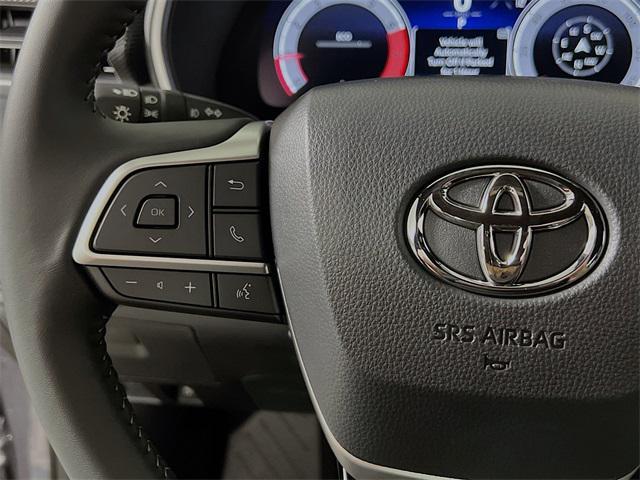 Photo of 2025 Magnetic Gray Metallic Toyota Highlander