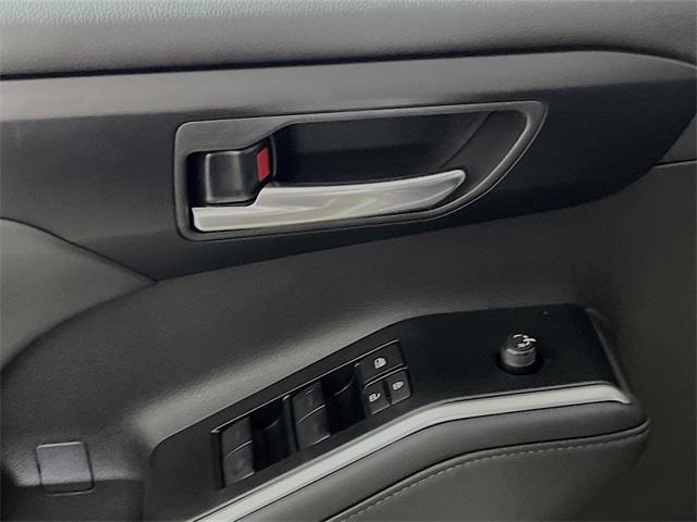 Photo of 2025 Magnetic Gray Metallic Toyota Highlander