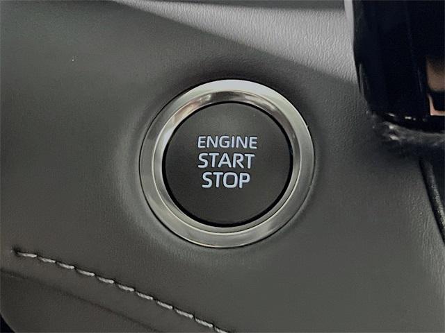 Photo of 2025 Magnetic Gray Metallic Toyota Highlander
