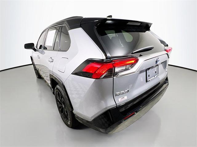 Photo of 2023 Silver Sky Metallic Toyota RAV4 Hybrid