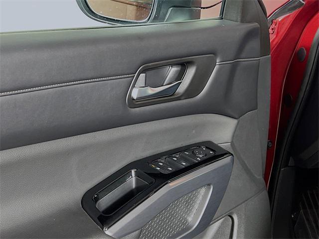 Photo of 2023 Scarlet Ember Tintcoat Nissan Pathfinder