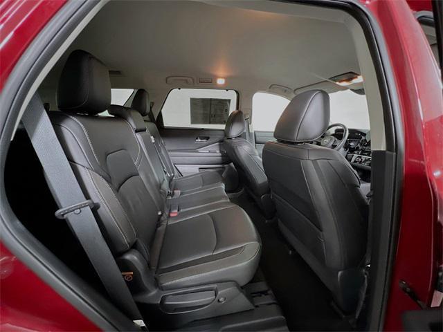 Photo of 2023 Scarlet Ember Tintcoat Nissan Pathfinder