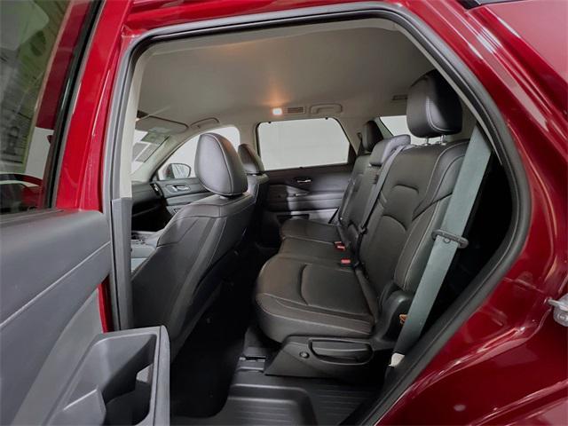 Photo of 2023 Scarlet Ember Tintcoat Nissan Pathfinder