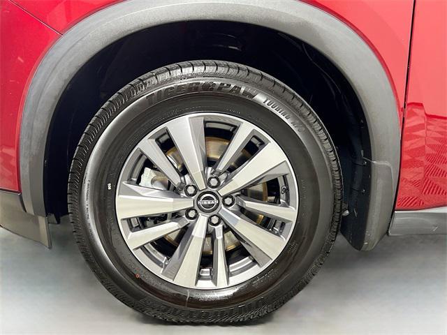 Photo of 2023 Scarlet Ember Tintcoat Nissan Pathfinder