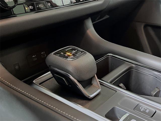 Photo of 2023 Scarlet Ember Tintcoat Nissan Pathfinder