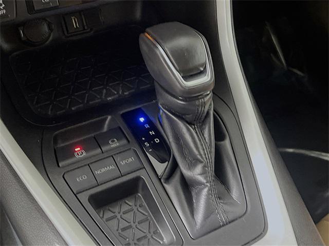 Photo of 2021 Blizzard Pearl Toyota RAV4