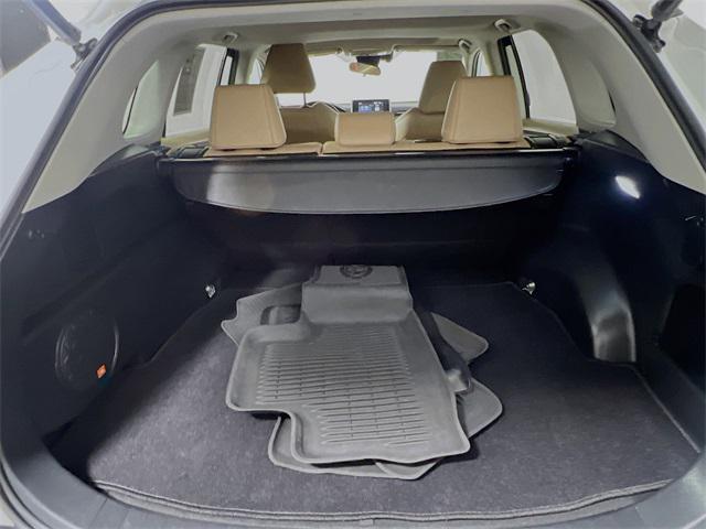 Photo of 2021 Blizzard Pearl Toyota RAV4