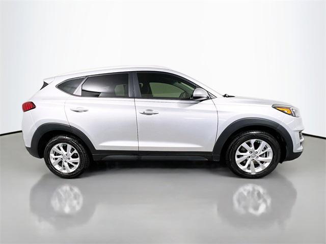 Photo of 2019 Molten Silver Hyundai TUCSON